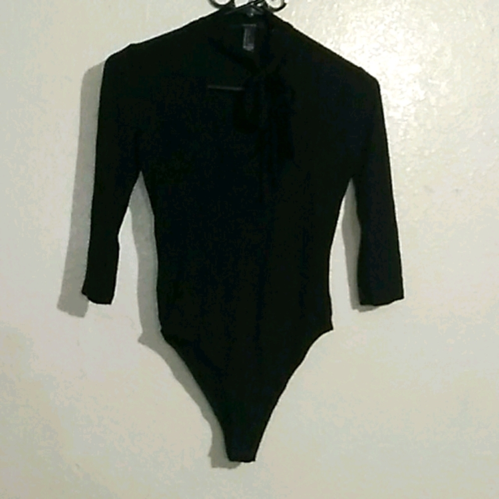 One piece snaps bottom, tie front, stretchy